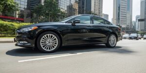 Descubra como o transporte executivo em SP da OK Transfer redefine o conceito de mobilidade com carros blindados.